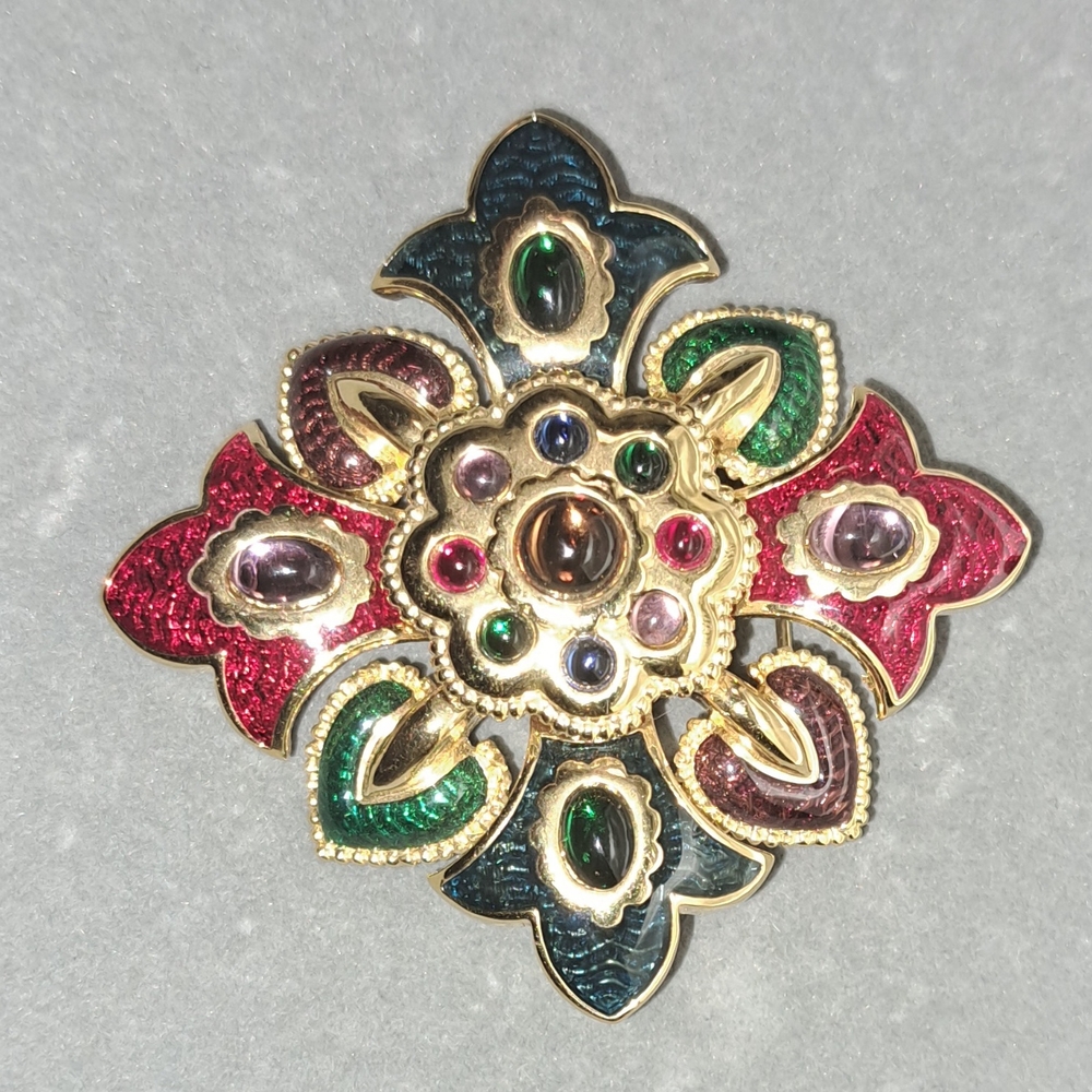 JOAN RIVERS Elegant Multicolor Brooch